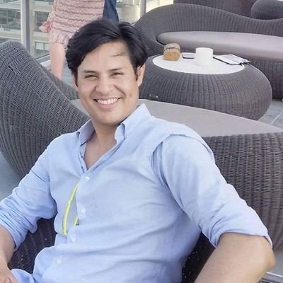 tonatiuhCuazitl's profile picture. 🇲🇽 Meridional/Coyoacano+Poblano🏳‍🌈#LGBTQ/Cosmopolita/BespokeDesigner 👟
#Startups/ Impelo al registro y voto de los paisanos en EEUU. #PaisanosUnidos.