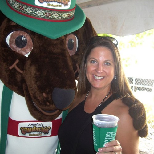 thekarenhall's profile picture. 