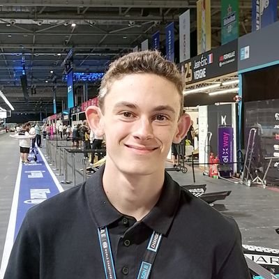 FIA Motorsport Commentator & Presenter. BBC 5 Live Young Commentator of the Year 2018/19
Represented by @loudspeakerpls