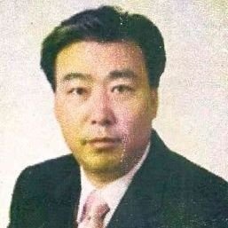 royalintop's profile picture. 