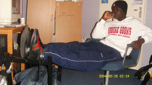 Swek Swek Swek @AmarellKR heeft ingebroken omte zeggen Love.

#GooiseGoons , #RGM , #GetMoneyGetStacks