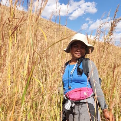 Girl in STEM/ MSC Student/ grass Student/ @teamKMCC/ @kewscience