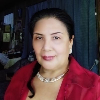 I am mother of five, a writer, a seamstress, a crocheter, a crafter and a crypto enthusiast!