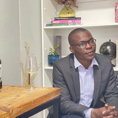 Largely131's profile picture. intellectual,