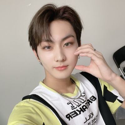 Woniiee4_'s profile picture. Polaroid love