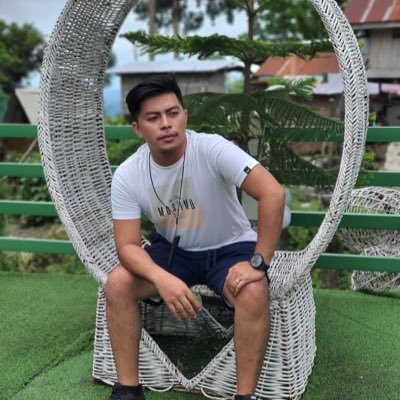 JMalinao1's profile picture. Love me like you do