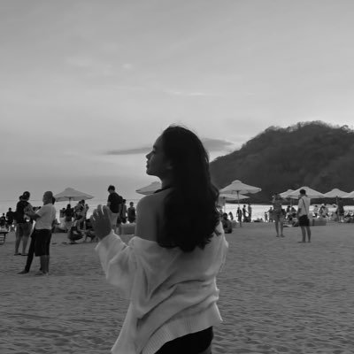 theonlyxchy's profile picture. to a great mind — nothing is little