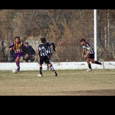 Fútbol cal⚽🤍🖤
Jugador de club atlético liniers
13 años
Insta: stefanomelideo0@gmail.com