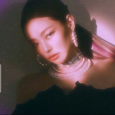 anjiallen_19's profile picture. 