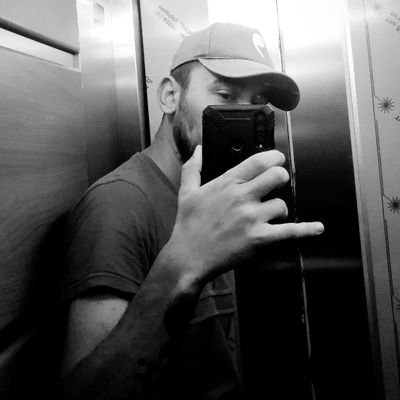 yarinsizadam98's profile picture. No Future