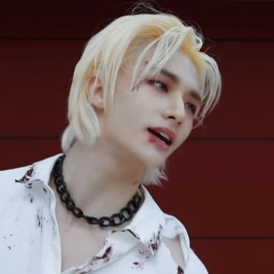 — dealing acc for hyunjin & youngk • reach me through https://t.co/Tv5s2OwUyw ♡