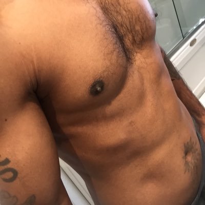 I’m 5’ 9” 135 with an awesome 🇨🇦🥩and Caribbean junk in the truck… DM always open for business, Vers Bottom,