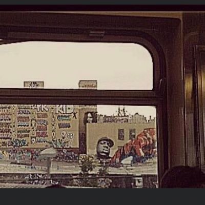 mic_zee's profile picture. 