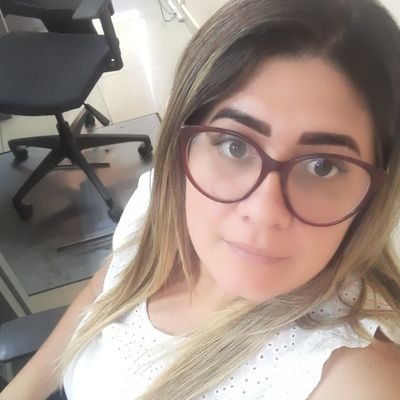 Mablanca_vega's profile picture. Mujer, Mamá, Abogada, Notaria, Docente, luchadora y única