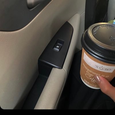ill_85's profile picture. اللهم ارض عنــي رضاً.. تعمُـر به دنياي وآخرتي🕊.#coffee_friend ☕️...