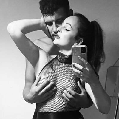 🇬🇧 🔥 Fun British couple wanting to share vids n pics wth u🔥 Want exclusive content? see the below! ⬇️ https://t.co/15OXVaw9AF DM