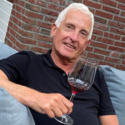 jvd_meulen's profile picture. Voorheen directeur @randstad Marketingadviseur. Auteur: "Er ging mij een licht op". Columnist De Glimlach van #Twente docent #Marketing bij @Saxion Hogeschool.