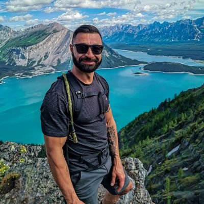 A Father, adventure enthusiast and a Landscape photographer based out of the Alberta Rockies. Genesis NFT on Foundation // https://t.co/qDalMeu9Tv