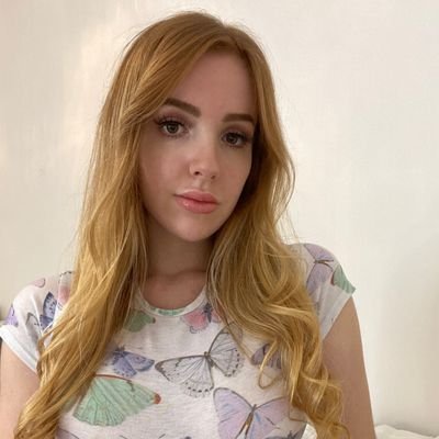 je suis une femme escorte girl dispos pour des rdv
