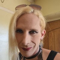Sophie, zombie beauty queen (@sophietews) Twitter profile photo