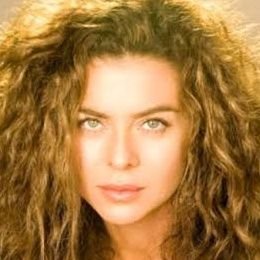 Ennovelados's profile picture. Las novelas del mundo.