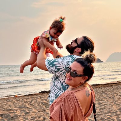 BthnByztgl's profile picture. B❤️B 💛💙