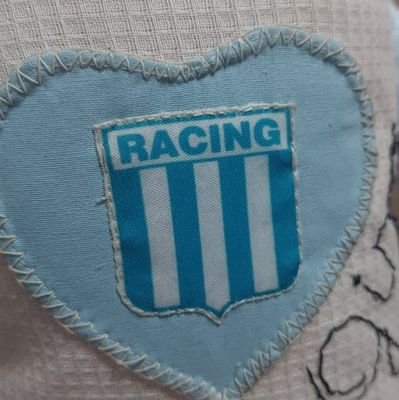 Fana de RACING , disfruto de mis amigos/as y de la vida. Amo a mis hijas .