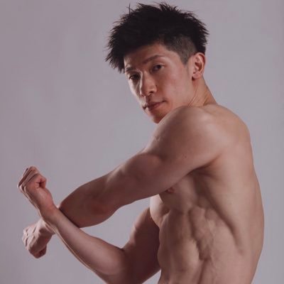 筋トレサラリーマン、FWJ、体重は69〜82kg で増減、転勤族で今は名古屋、https://t.co/MC867JIcKr、iHerb割引コード→TER1760