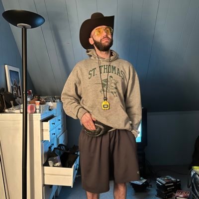Christo131204's profile picture. No shame