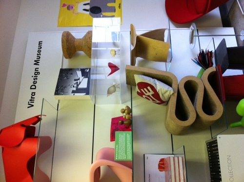 Magedman Modern is a retail modern furniture showroom and design build studio.