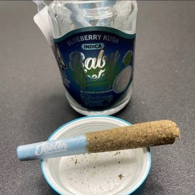 I do sell weed,clones,live resin, shrooms, vapes carts, dabs, click send me a text messages via (626) 789-504 if interested in ordering Fam