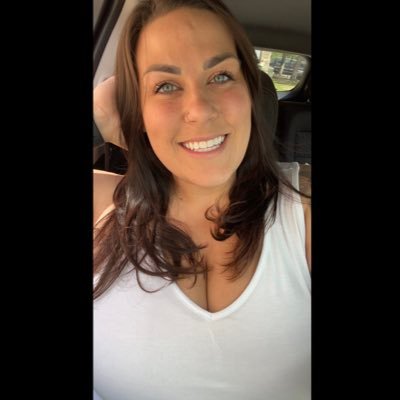 shanibalecter's profile picture. Quid pro quo.