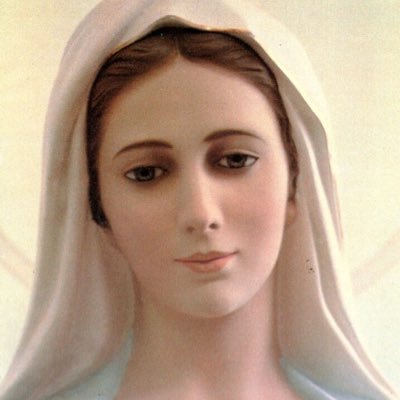 ME ENCANTA LA NATURALEZA EN ELLA CONTEMPLO A DIOS. EL LEMA EN MI VIDA ES: VENCER EL MAL A FUERZA DEL BIEN