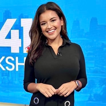 Reporter for @KSHB41. TOPEKA → COS →KC• Lover of puns, dogs, baked @lays and @angels • Forever a @kstate Wildcat • News tip? Email me at daniela.leon@kshb.com