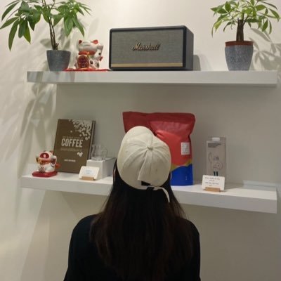 yinbiss's profile picture. 