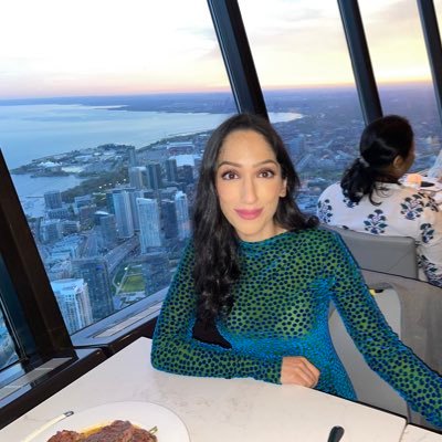 @SchulichMedDent MS2👩🏽‍⚕️| @torontomet HBSc🧬 | former caregiver 🕊| passionate about health policy & equitable care.