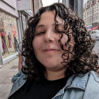 Liberation, Holocaust Education and Jewish Engagement Officer @UJS_UK 
Gooner. Feminist. Liberal. ADHD. Open water. Tri-national (((cosmopolitan elite)))