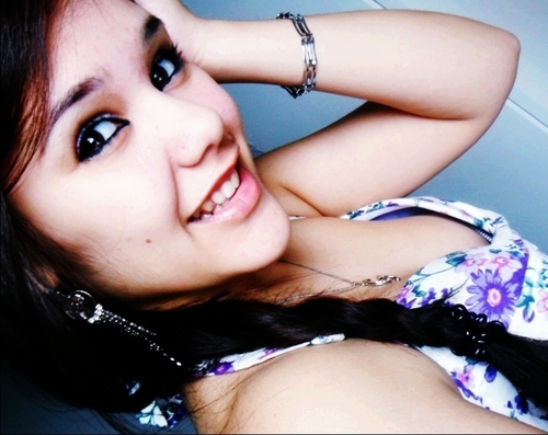 17 anos, libriana, São Paulina, apaixonada por @Ga_Limaa e colíria da mamããe HUAHAUAH *-*