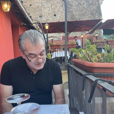 davar's profile picture. founder @ https://t.co/rfHpLskjFh, Florida, Sierra Leone, husband, brother, uncle, optimist. NYC will always have my ❤️ give every child a chance. tweets mine