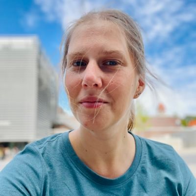 Öffentlicher Account von @vibechen Macht so Sachen mit #IT, #Kyudo, #chaos und sowieso immer nur #Blödsinn.