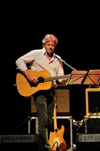 bouike's profile picture. Docent Ondernemerschap Hogeschool Utrecht, Schilderen, Muziek, Poezie, Theaterkoor Organisator van het festival er hangt iets in de lucht