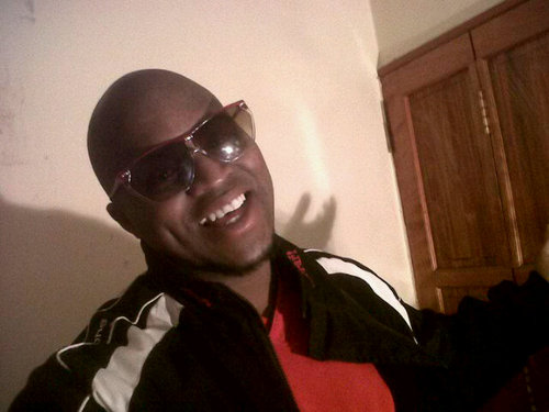 011_Lebza's profile picture. Live every moment with happiness, life gives more when you r  happy!!