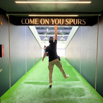 50 summit geeza who loves Spurs and JD and like a good sweat at the #gym to keep mesel in shape. detests the arse. engaged to @sweetladyg73 #COYS