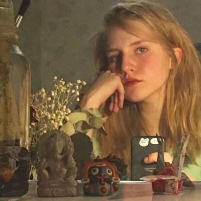 Lindsay61656245's profile picture. Sunshine in the heart, to wake a sad dream;