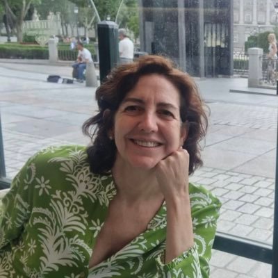 Periodista, diplomática mexicana en España y EUA. Veinte años en IFC-Banco Mundial. Mamá de Paula. Expat en Washington DC.