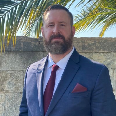 ⛑ Emergency Mgmt Professional, 👨🏻‍🎓Georgetown Alumn,👮🏻‍♂️Retired Gold Badger,🎖OIF Vet, 🏈 Niners Nation, 🚬 Cigar Aficionado, and 🍷 Vino Collector.