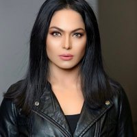 VEENA MALIK(@iVeenaKhan) 's Twitter Profile Photo