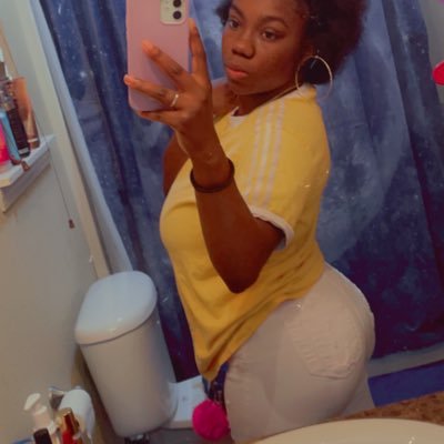 Single mother 💕mommy of Armoniee Ella💕
Youtuber ✨ cancer ♋️ 22🥂