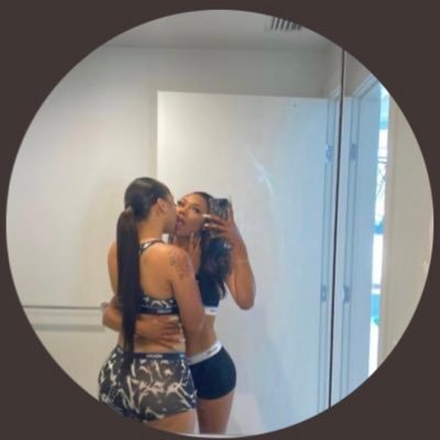 Old page @reneelezb 22+ (26yrs) baddie behind this page. PRETTY GIRLS ONLY