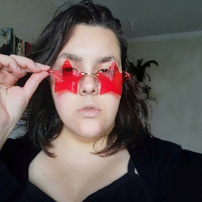 insuportável, naomono (NMP ou corna gourmet), libriana, GORDA, ISTP-T ou ESFJ-T, do Axé, bi, ela/u 🇦🇴.